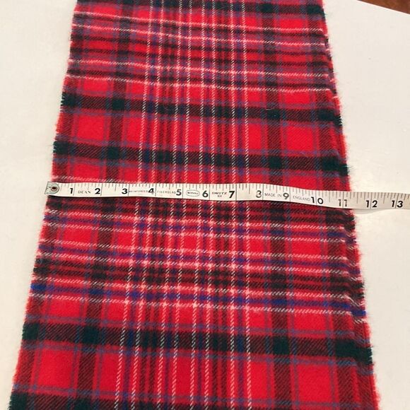 Lochcarron of Scotland red plaid, wool scarf, 100% wool - Picture 4 of 5